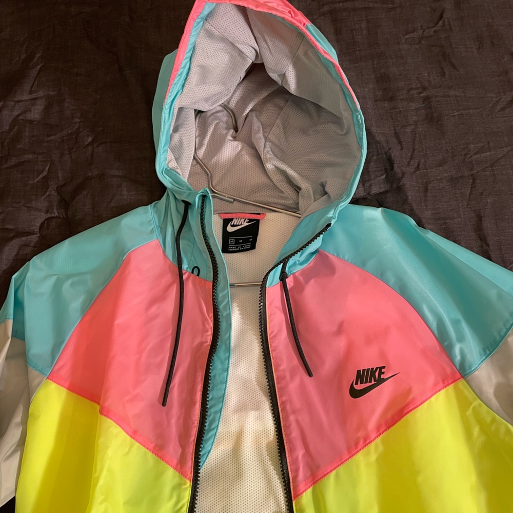 A wind-breaker jacket from Nike. It’s a good quality and condition.